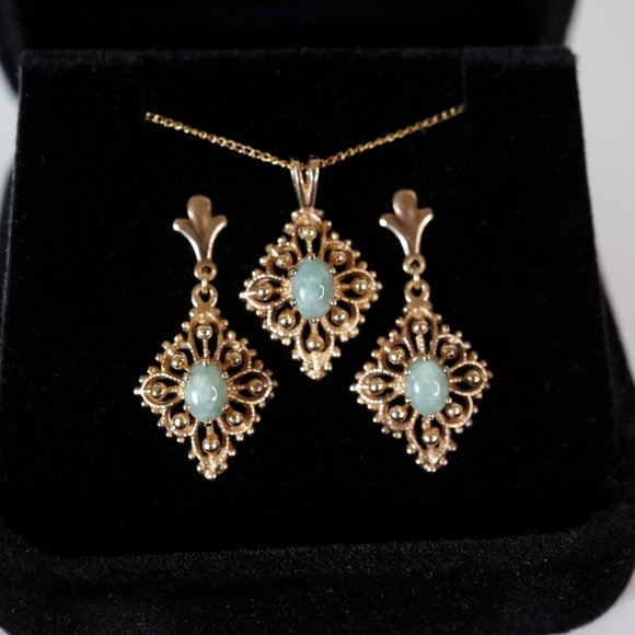 14k Yellow Gold Jade Necklace & Earrings Set - Picture 2 of 4